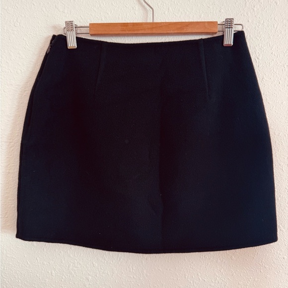 Sezane Laure Skirt Black - Size 6 - Picture 3 of 5
